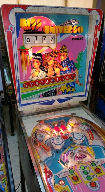 Mueble del pinball  Miss Universo - Inder