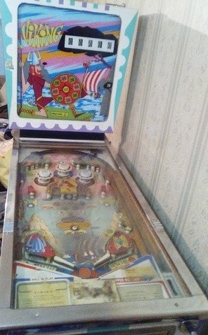 Mueble del pinball  Viking - Playmatic
