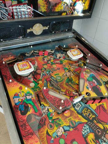 Mueble del pinball  Mad Race - Playmatic