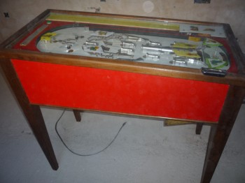 Mueble del pinball  Ametrallador Atómico 1º (1958) - Torres Macarron