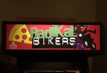 Mueble de la recreativa  Radikal Bikers (Atari license) - Gaelco SA