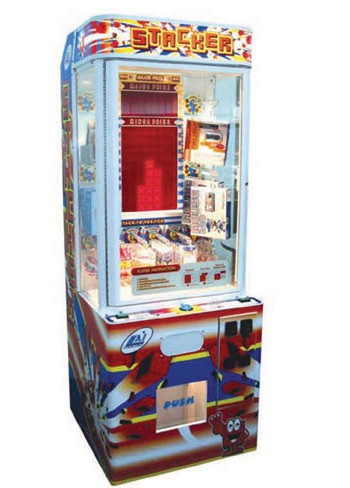 Stacker (LAI Games) es una curiosa máquina de premios con un sencillo juego de apilar bloques.