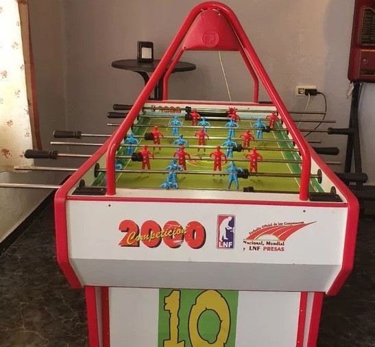 Futbolín Profesional Competición 2000 de Recreativos Presas - Máquina  recreativa
