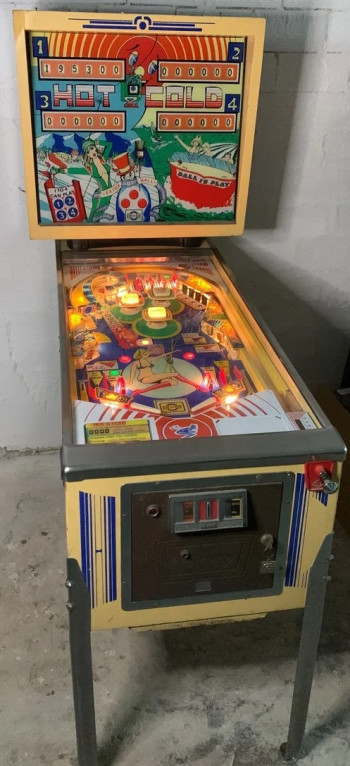 Mueble del pinball  Hot and Cold (4EM) - Inder