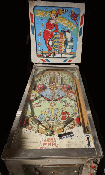 Mueble del pinball  Sky Rocket - Cedes