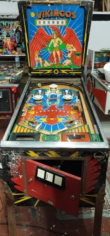 Mueble del pinball  Vikingos - Centromatic SA