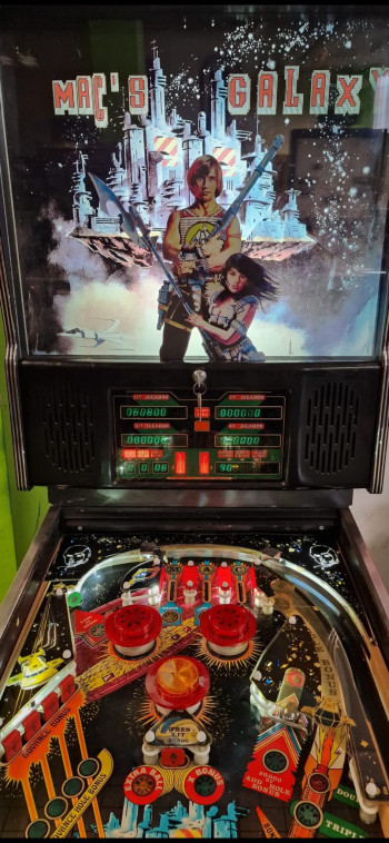 Mueble del pinball  Mac Galaxy (versión amarilla) - Mac