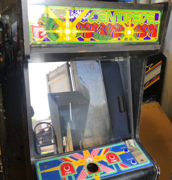 Mueble de la recreativa  Centipede - SEGA Sonic