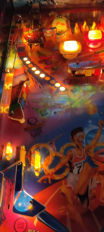 Mueble del pinball  Atleta - Inder