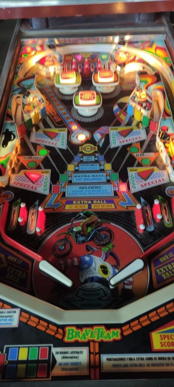 Mueble del pinball  Brave Team - Inder