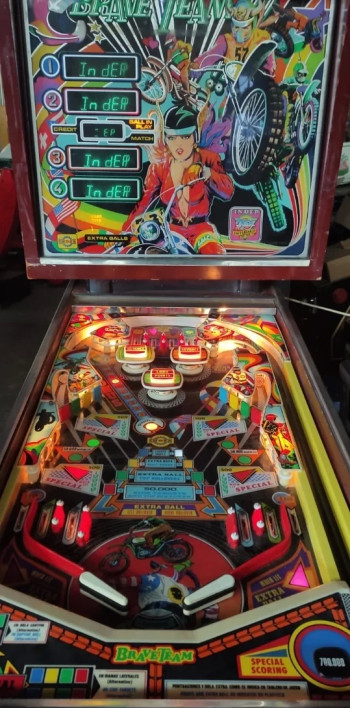 Mueble del pinball  Brave Team - Inder