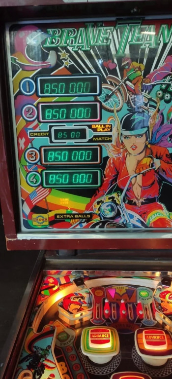 Mueble del pinball  Brave Team - Inder